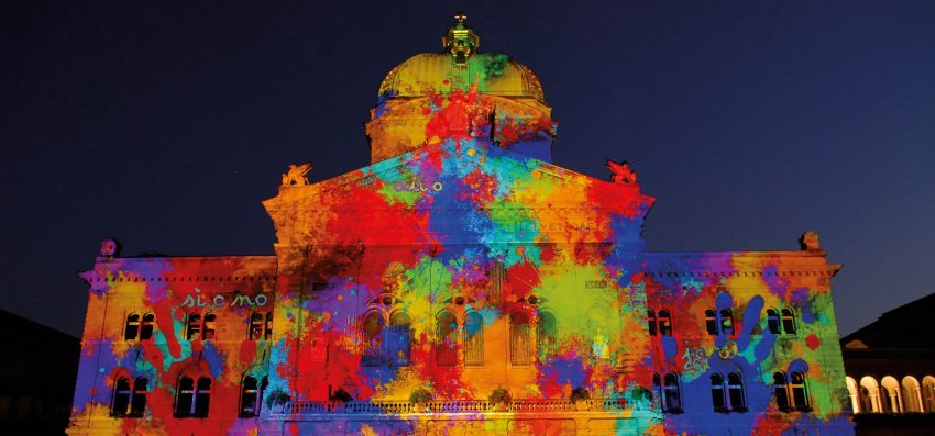 Why is it better to use projection mapping over to a standard print?