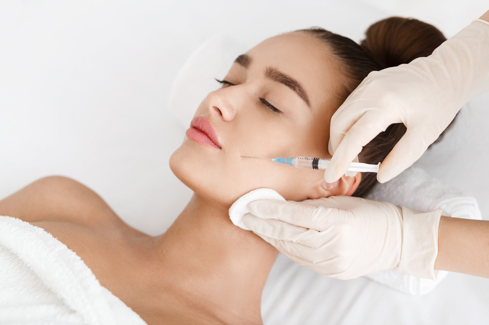 Navigating the World of Botox in London: Trends and Techniques 